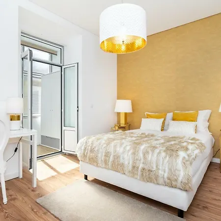 Whome | Golden Premium *