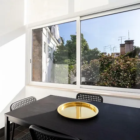 Whome | Golden Premium Apartman Lisboa